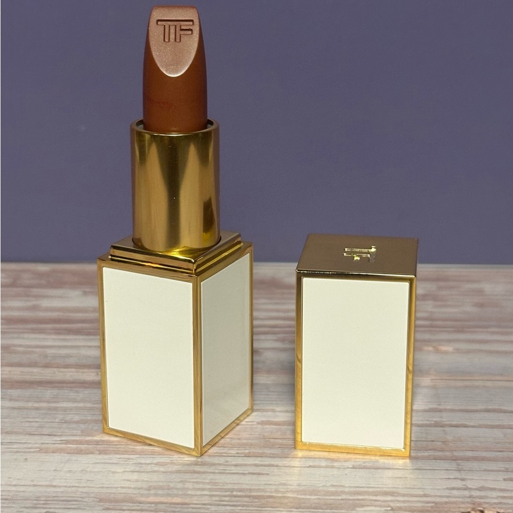 Tom Ford Lipstick - Sex Oyster - Picture 2 of 5
